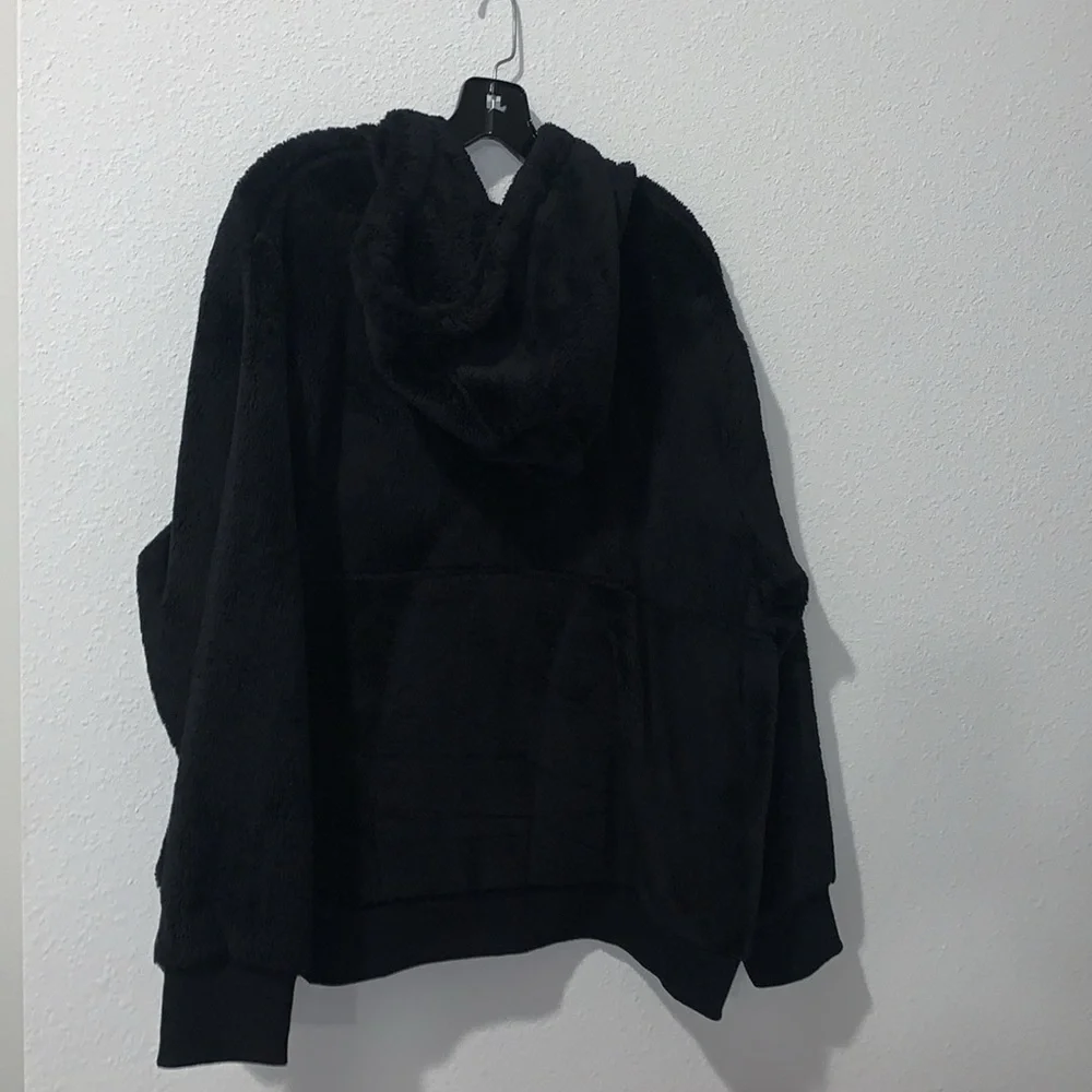Old Navy Cozy Faux-Fur Sherpa 1/2-Zip Hoodie - Picture 6 of 10